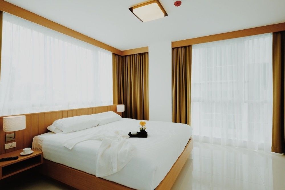 Modern Thai Suites Пхукет Экстерьер фото